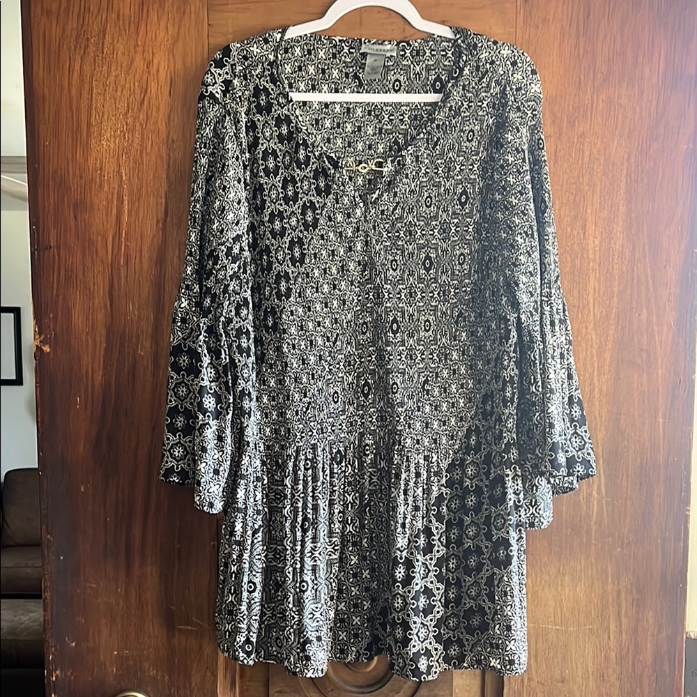 Catherines Black and White Patterned Top